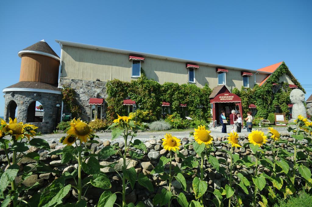 Auberge Marcel Gagnon Sainte-Flavie Exterior photo